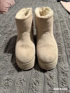 Girl boots
