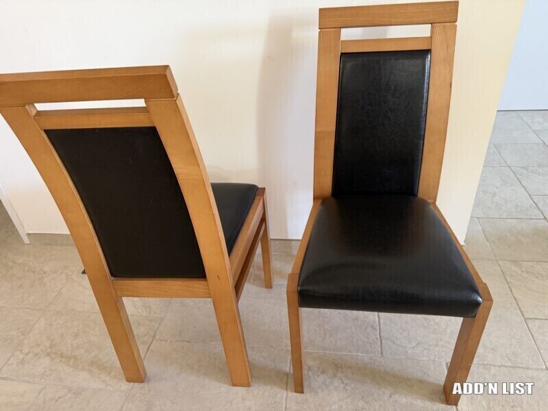 6 Chairs 100% learhers / natural wood