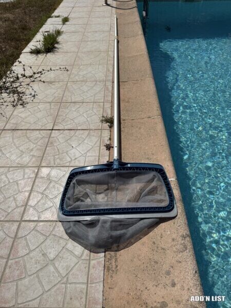 Pool cleaning net