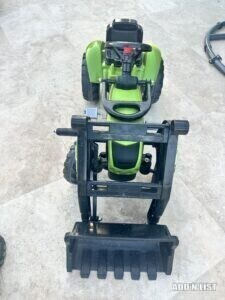 Pedal tractor