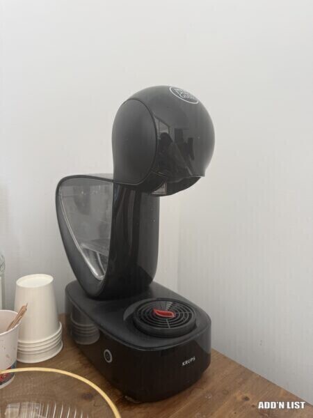Dolce Gusto Coffee Machine (1/1)