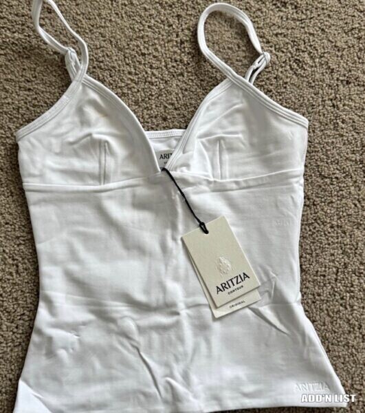 White tank top (1/1)