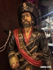 Large Pirate Statue – 1.80m+ / 5.9ft