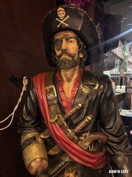 Large Pirate Statue – 1.80m+ / 5.9ft (2/2)