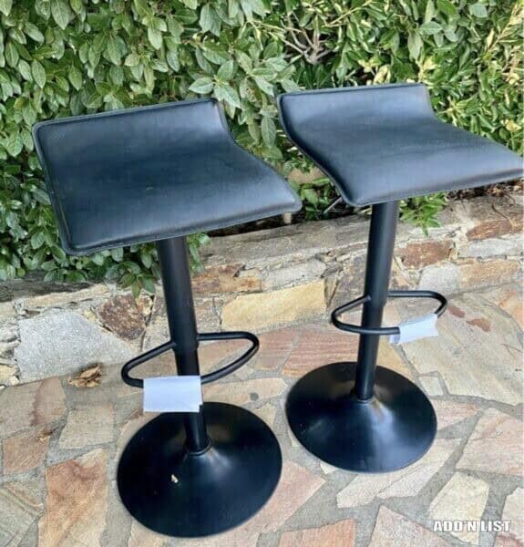Set of 2 Black Adjustable Swivel Bar Stools (1/3)