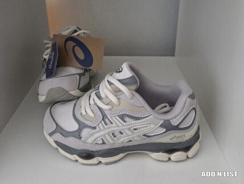 ASICS Sneakers – Size EU 33 / US 1.5 (1/1)