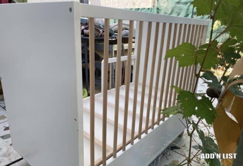 Baby Crib / Cot with Storage Drawer (2/3)